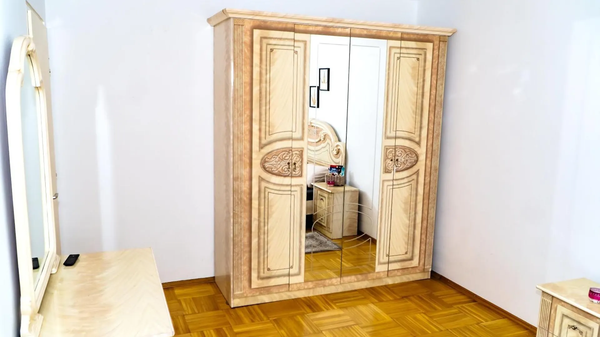 民宿 Spacious Rooms 5 Minutes To Wiener Stadthalle