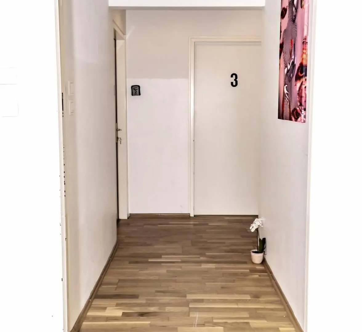 民宿 Spacious Rooms 5 Minutes To Wiener Stadthalle 奥地利